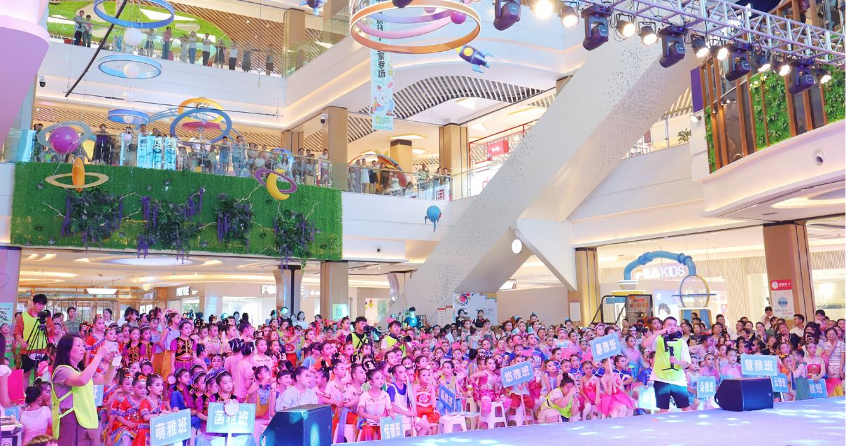 巴中利来国国际最给力的老牌购物中心