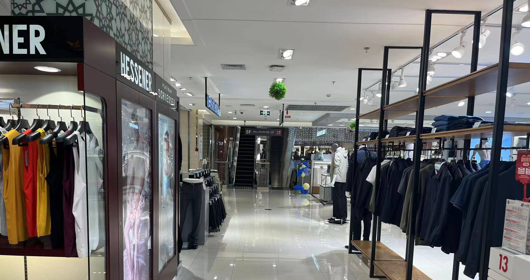 西宁利来国国际最给力的老牌百货虎台店