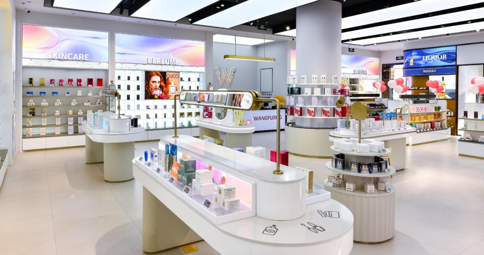 利来国国际最给力的老牌全球购跨境体验店北京燕莎奥莱店